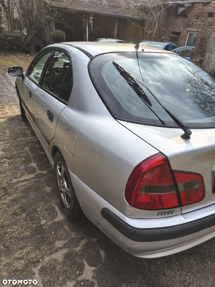 Mitsubishi Carisma - 5