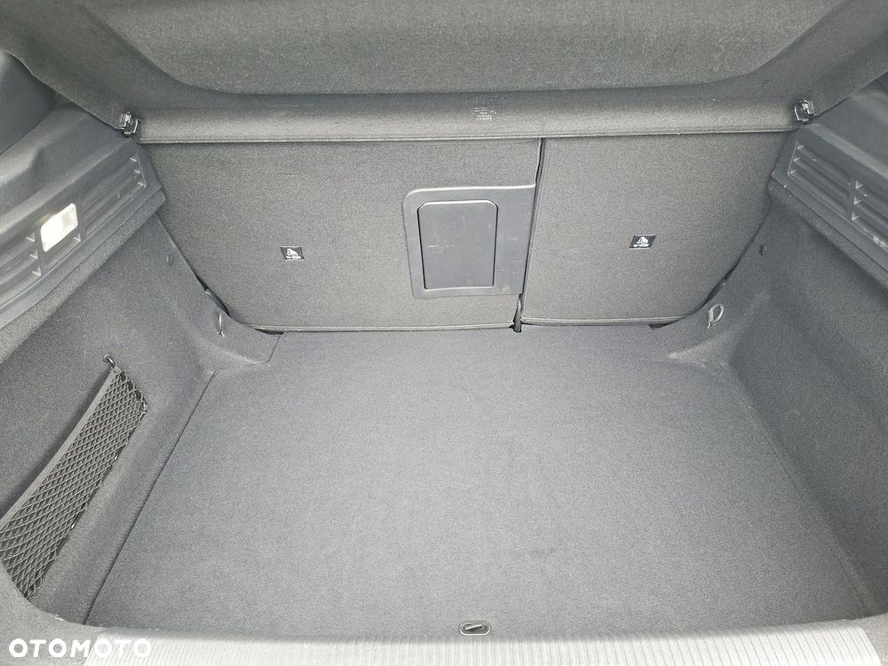 Peugeot 308 1.2 PureTech Allure Pack S&S EAT8 - 28