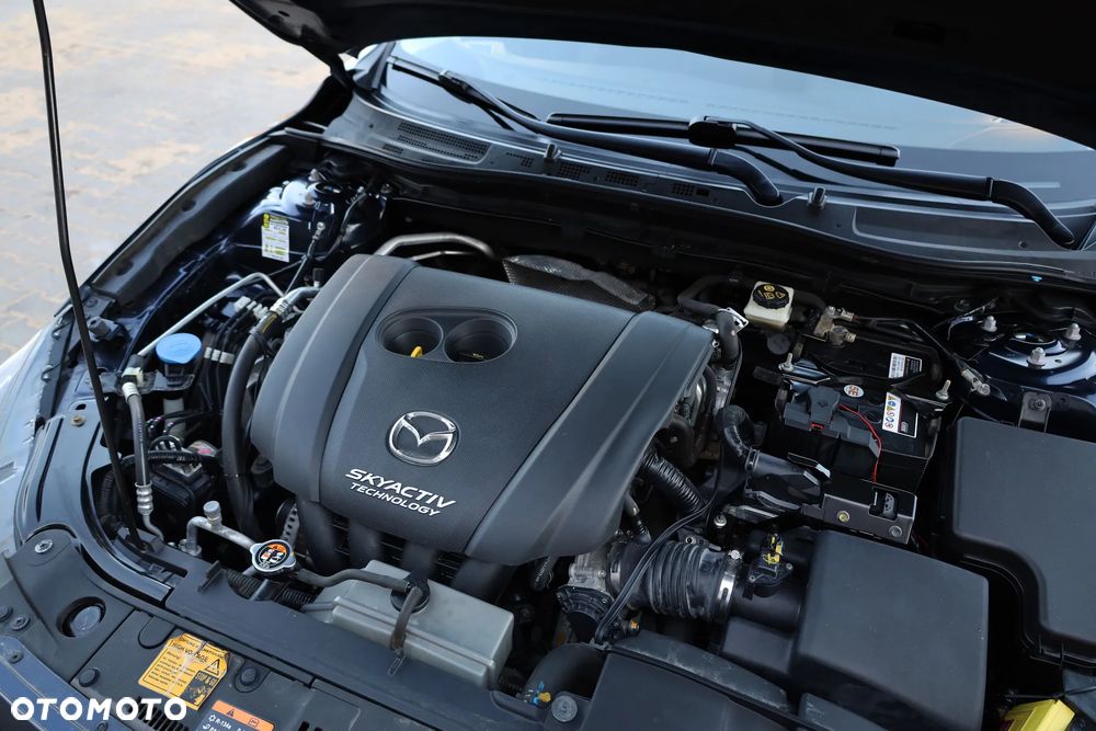 Mazda 3 SKYACTIV-G 120 NAKAMA - 32