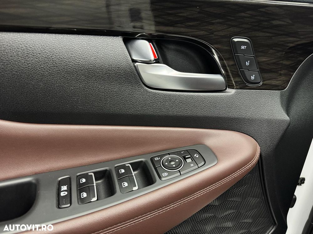 Hyundai Santa Fe 2.2 CRDi 4WD 8AT Luxury - 24