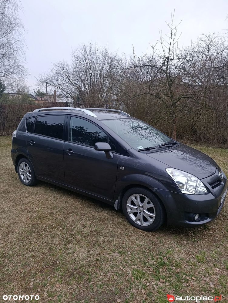 Toyota Corolla Verso 1.8 Sol + - 3