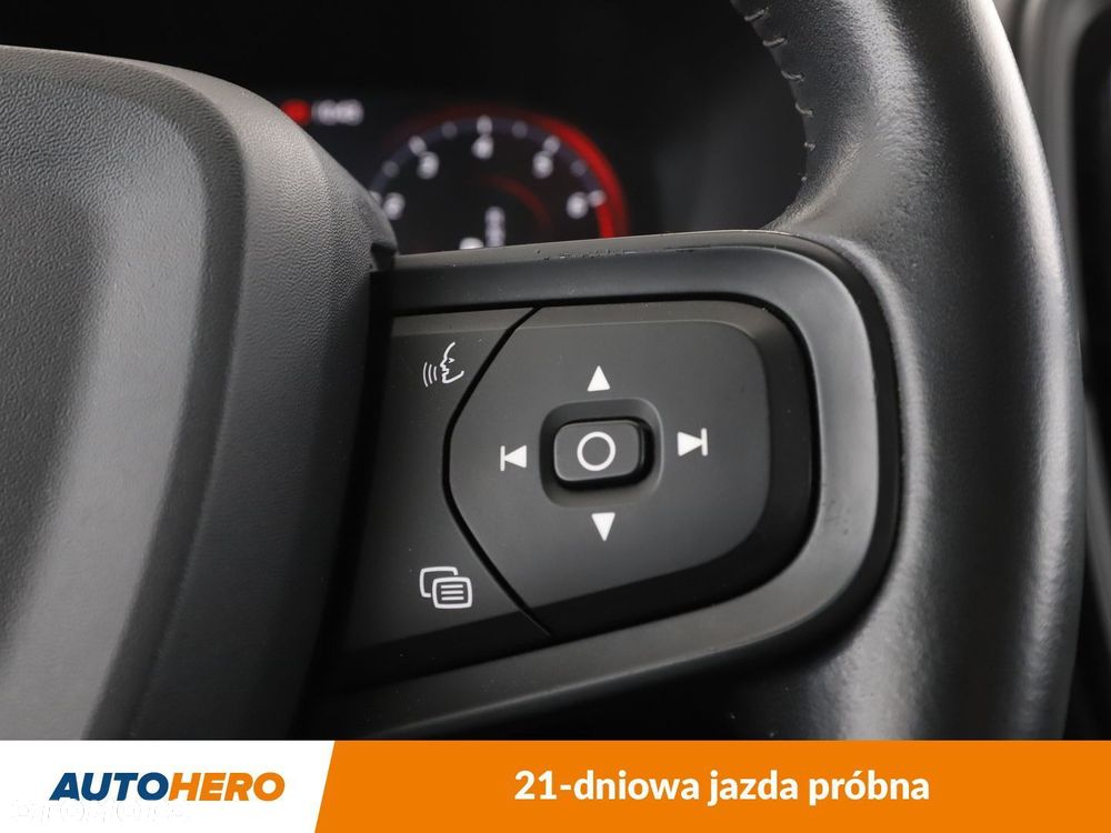 Volvo XC 40 T4 AWD - 28