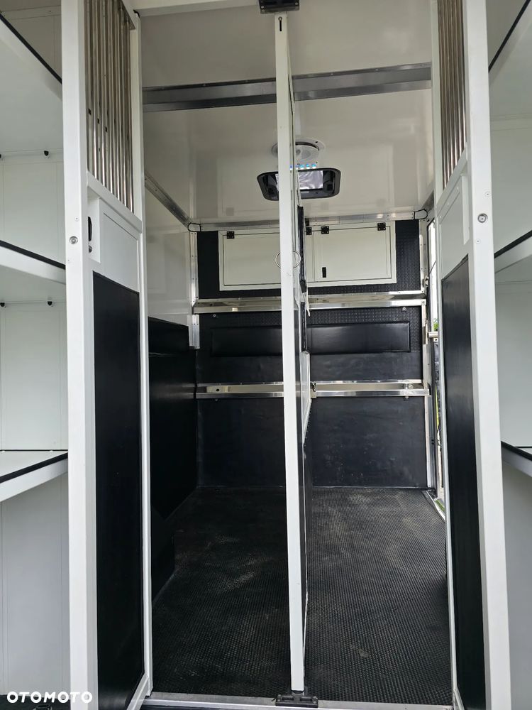 Renault Master-Koniowóz - 22