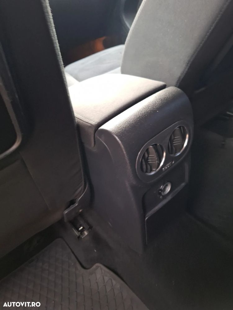 Volkswagen Tiguan 2.0 TDI DPF 4Motion BlueMotion Technology DSG Lounge Sport & Style - 24