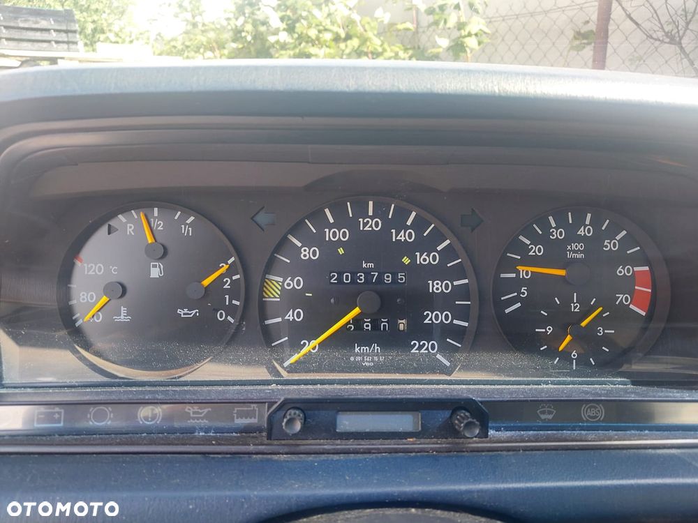 Mercedes-Benz W201 (190) - 7