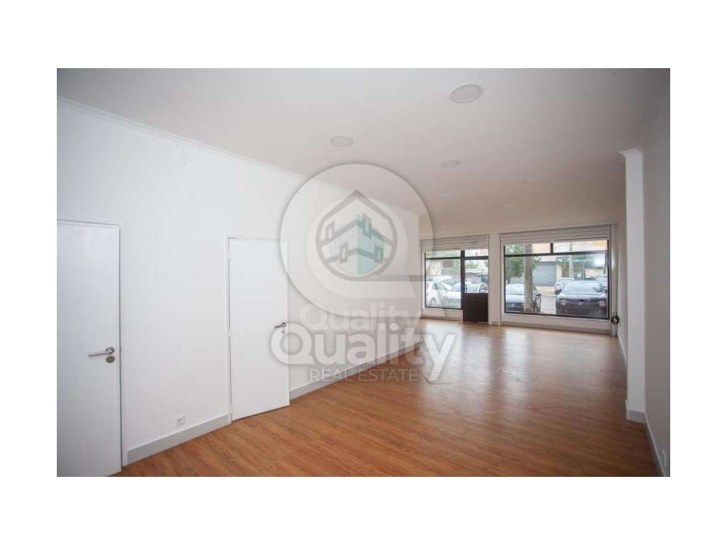 Estabelecimento comercial numa zona Privilegiada do Barreiro - Grande imagem: 3/23