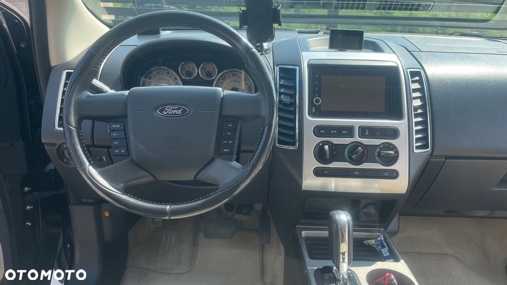 Ford Edge - 18