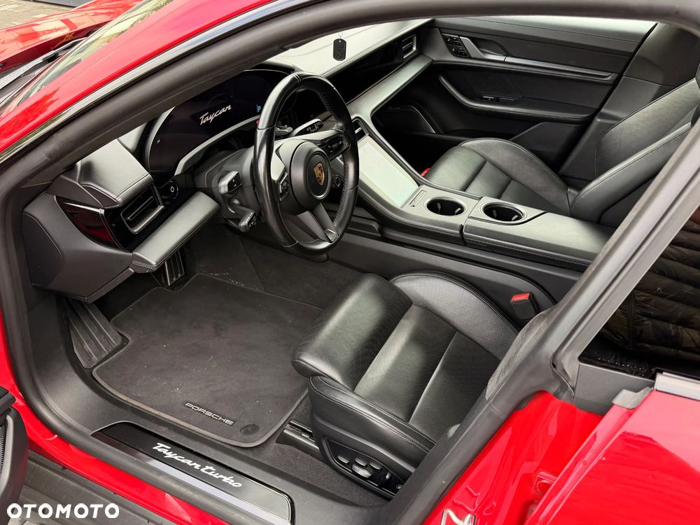 Porsche Taycan Turbo - 7