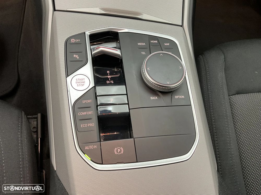 BMW 320 d Auto - 24