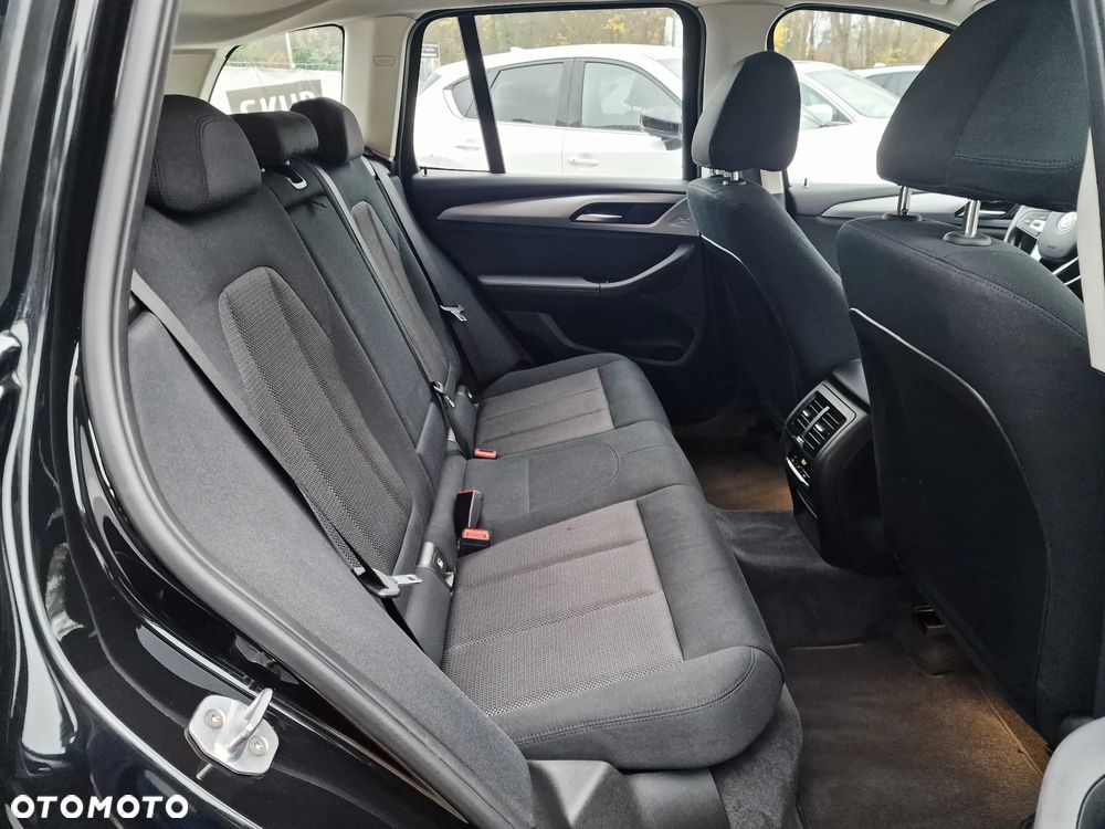 BMW X3 sDrive18d Advantage - 21