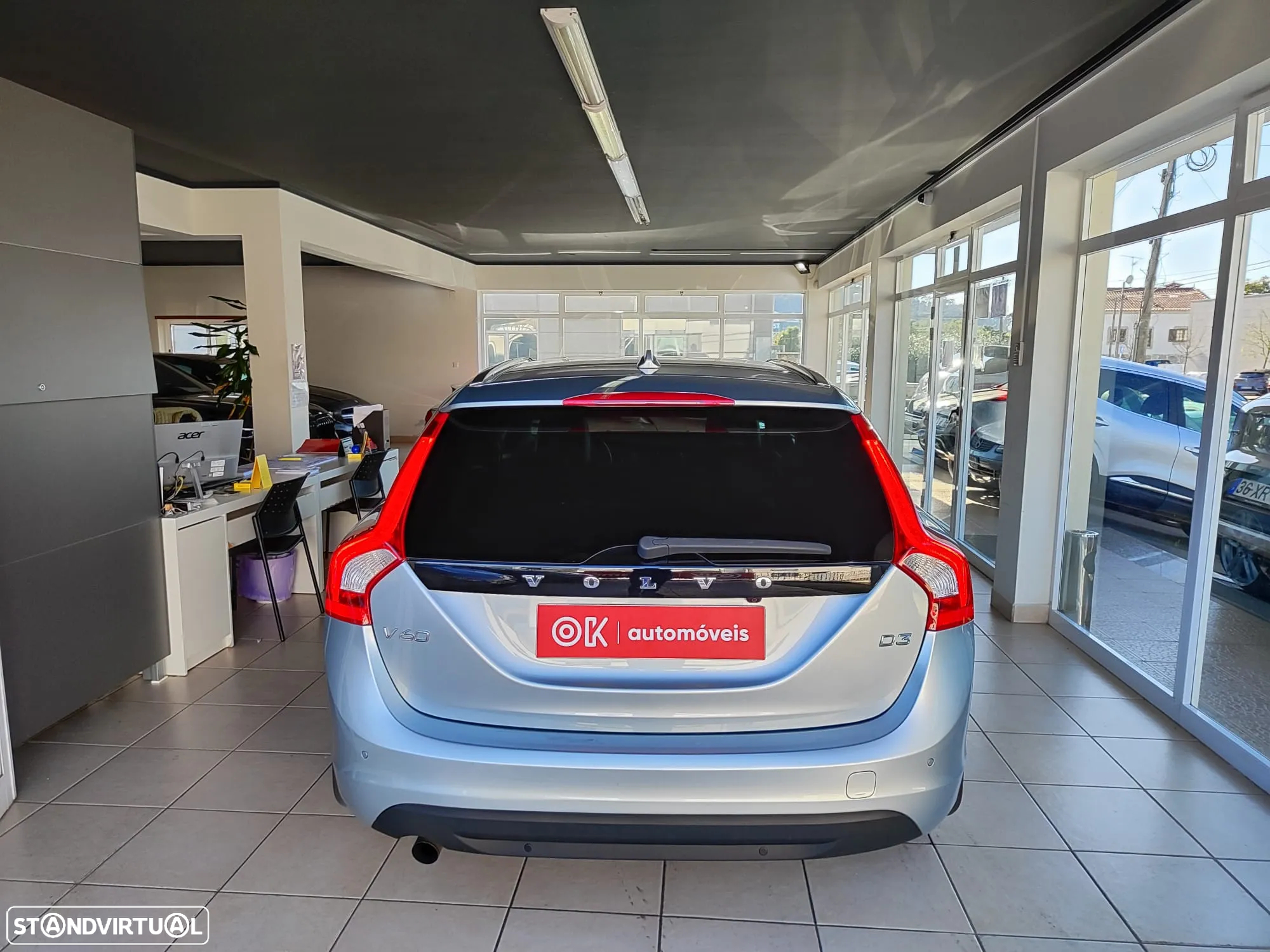 Volvo V60 D3 Geartronic Summum - 10