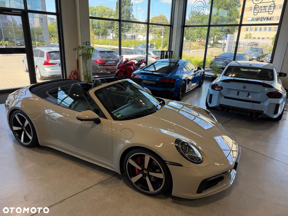 Porsche 911 Carrera 4S - 7