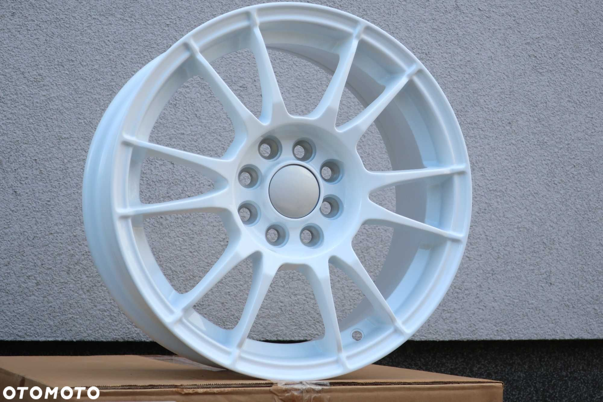 felgi 15 4x100 / 4x108 białe suzuki swift renault clio toyota yaris OZ - 2