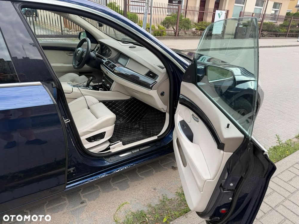 BMW 5GT 550i - 16