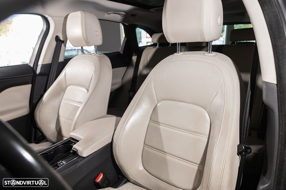 Jaguar F-Pace 3.0 TDV6 Prestige AWD Aut. - 25