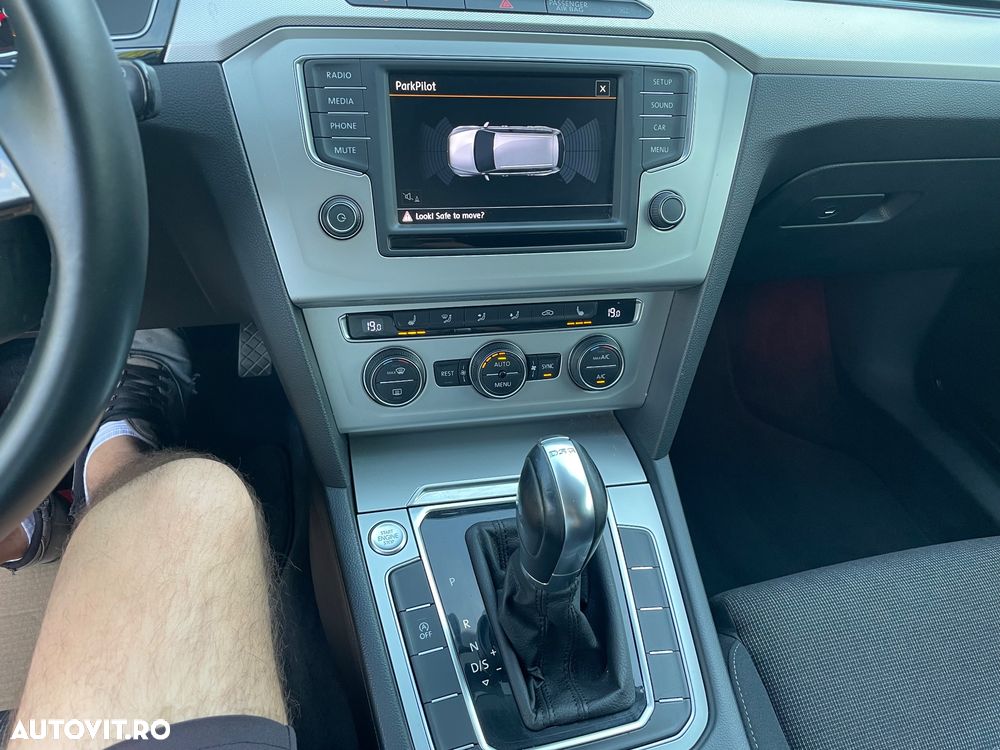 Volkswagen Passat - 28