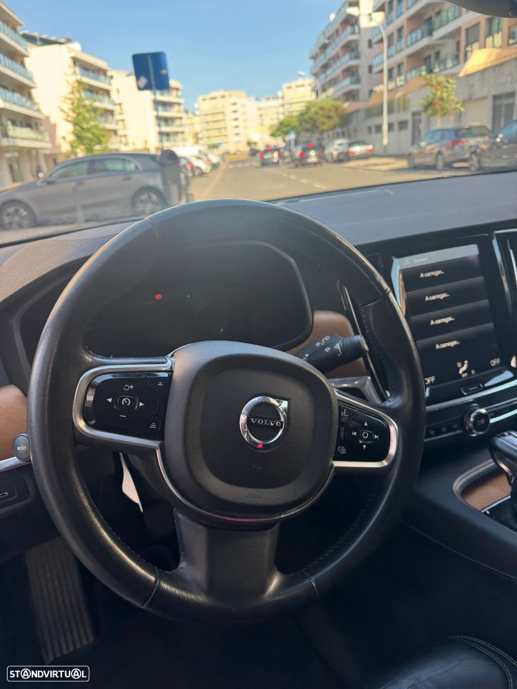 Volvo V90 2.0 D4 Momentum B.Pack Geartronic - 4