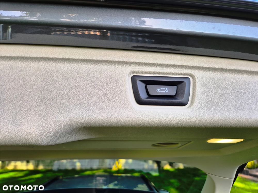 BMW Seria 3 318i Advantage - 25