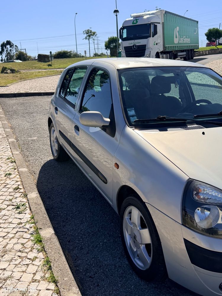 Renault Clio 1.2 16V Privilège - 2