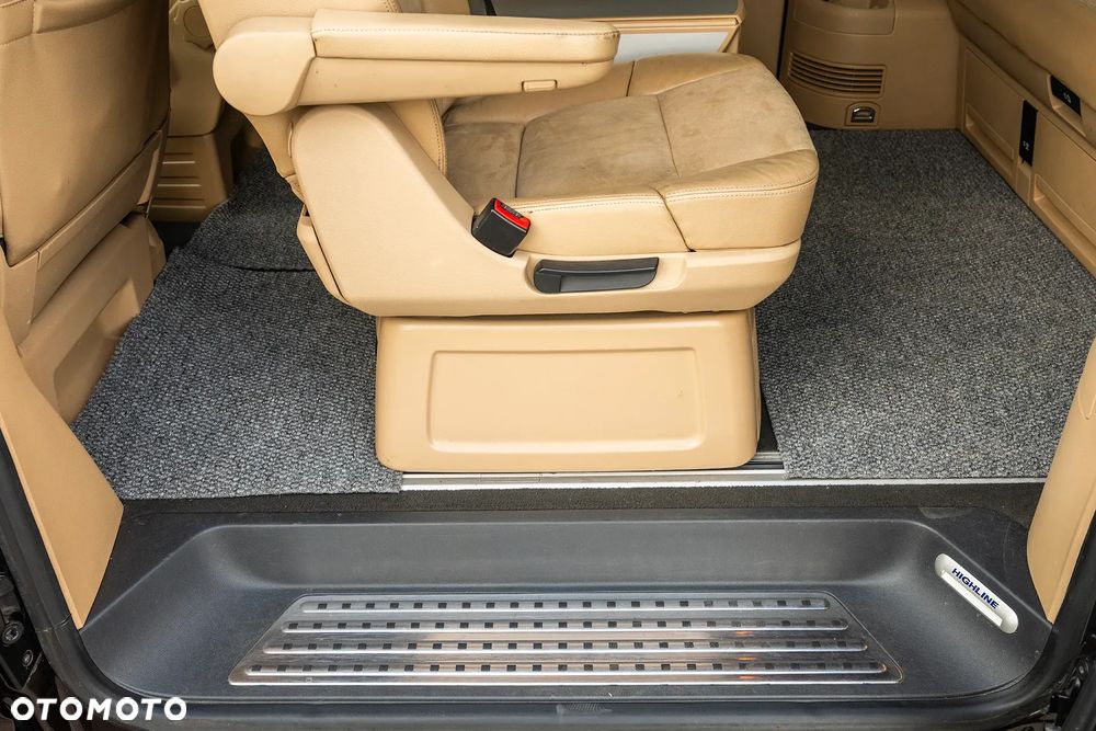 Volkswagen Multivan - 20