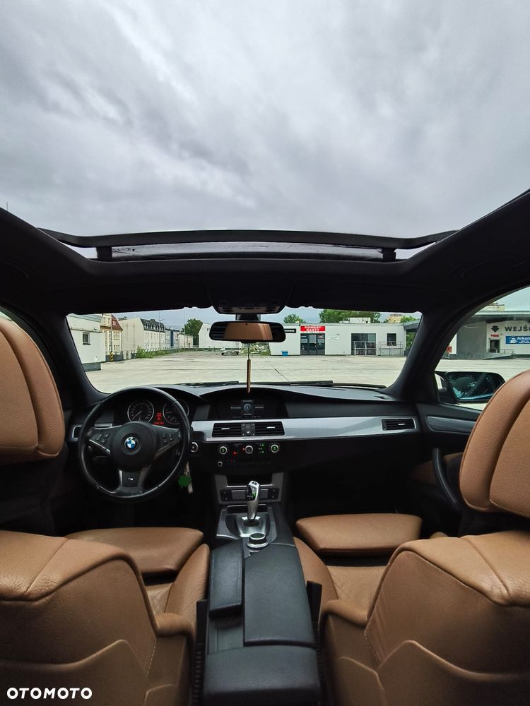 BMW Seria 5 525d - 22
