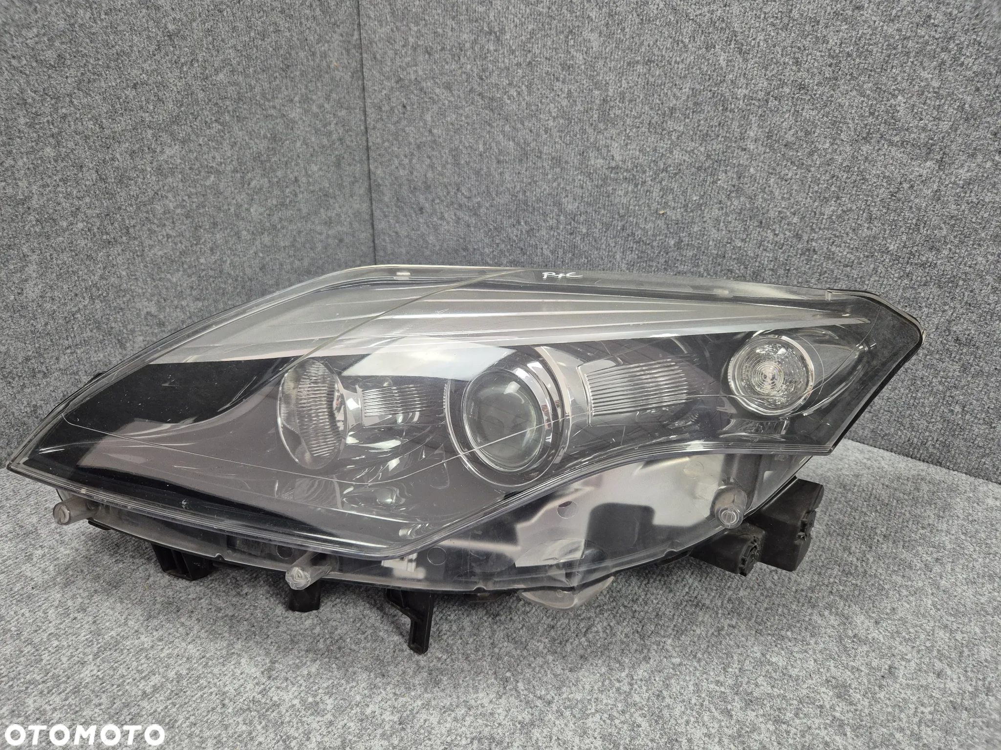 REFLEKTORY LAMPY PRZEDNIE PRAWA + LEWA - RENAULT LAGUNA III LIFT XENON 13-15 - 15
