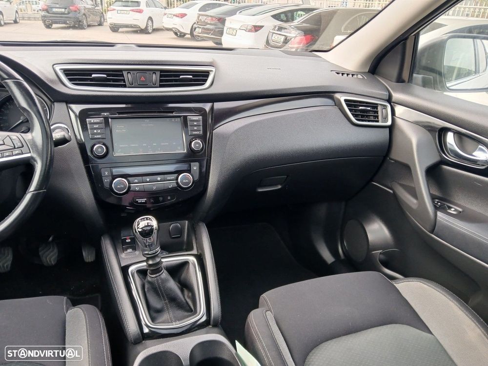 Nissan Qashqai 1.5 dCi N-Connecta - 17