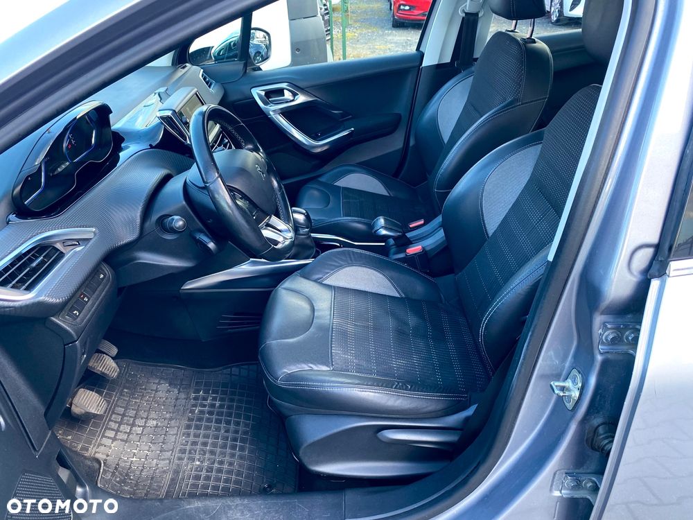 Peugeot 2008 - 13