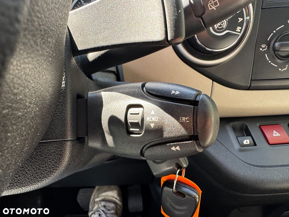 Citroën Berlingo e-HDi 90 FAP EGS6 Multispace - 24