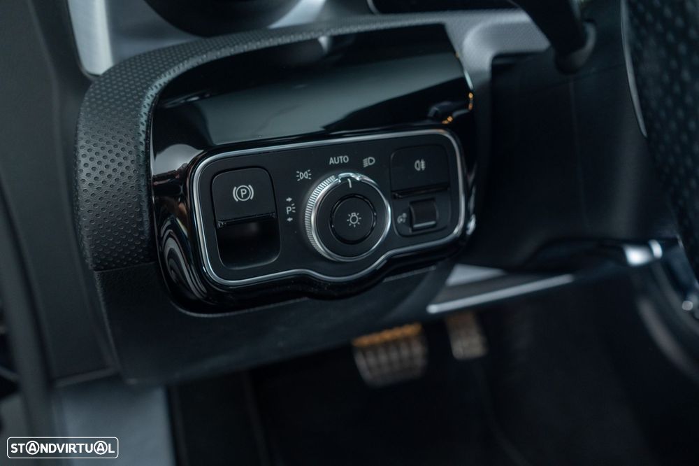 Mercedes-Benz CLA 250 e Shooting Brake AMG Line - 28