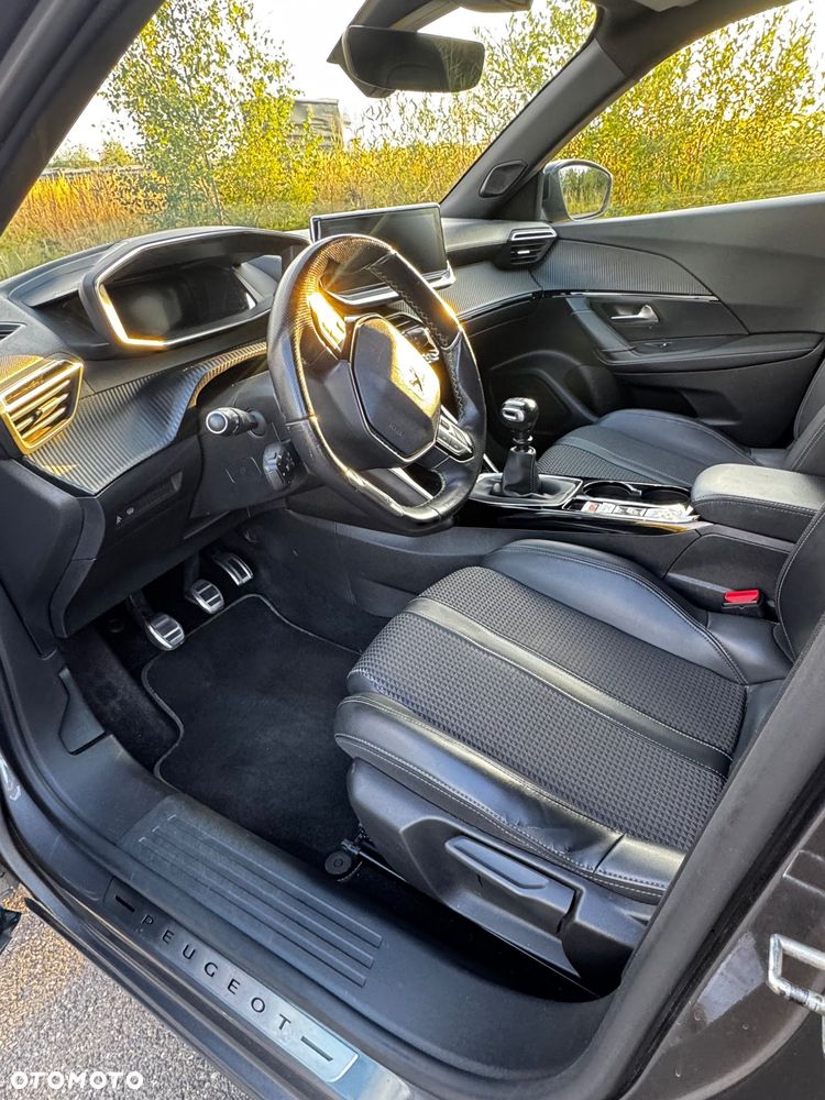 Peugeot 2008 1.5 BlueHDi GT Line S&S - 15