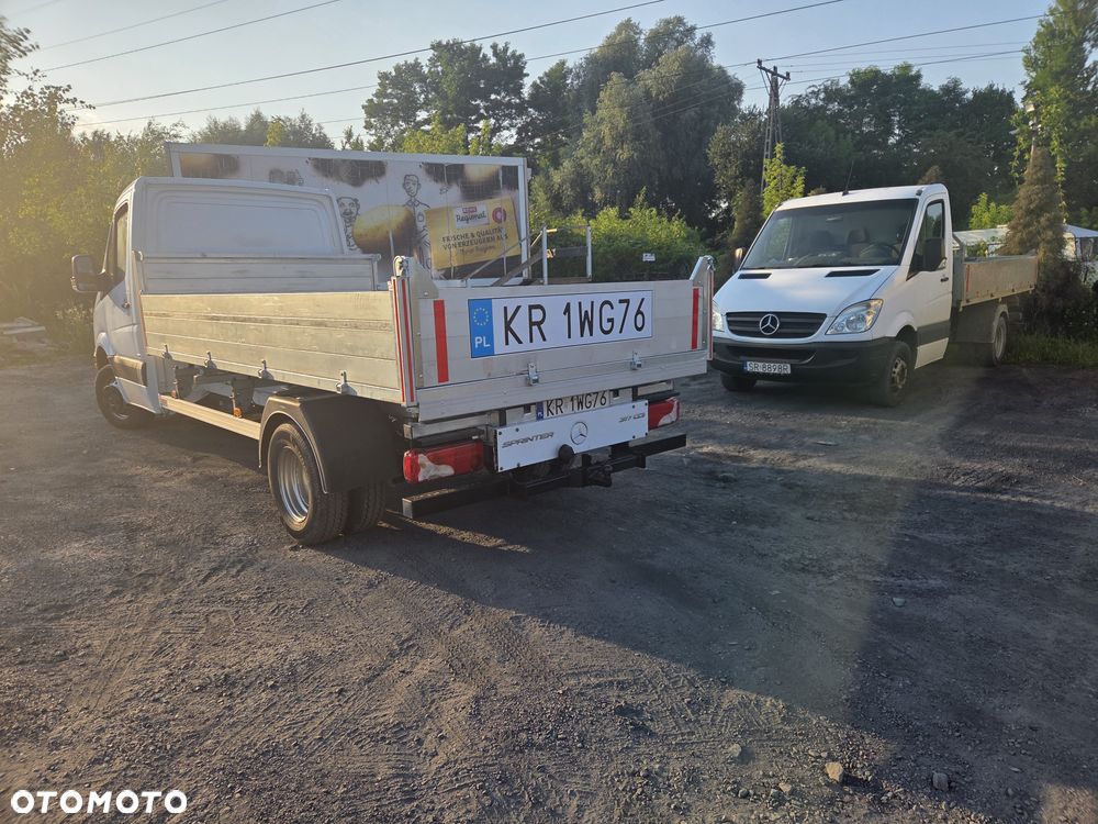 Mercedes-Benz Sprinter - 12