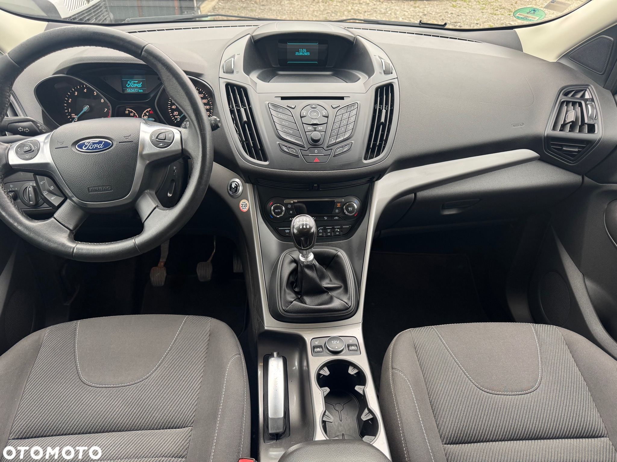 Ford Kuga 1.6 EcoBoost 2x4 Titanium - 34