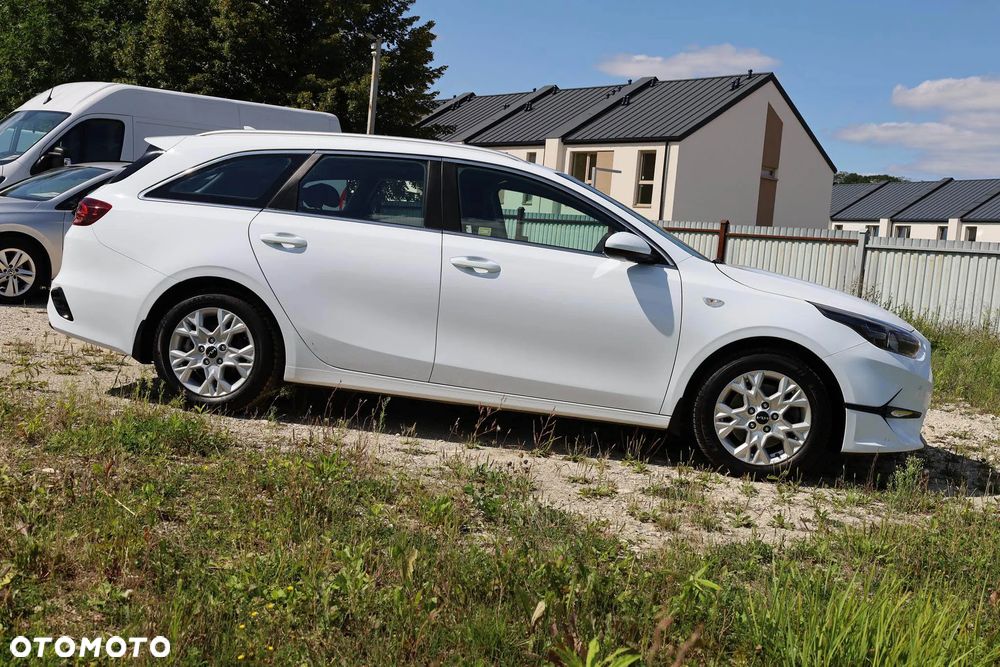 Kia Ceed 1.5 T-GDI M - 10