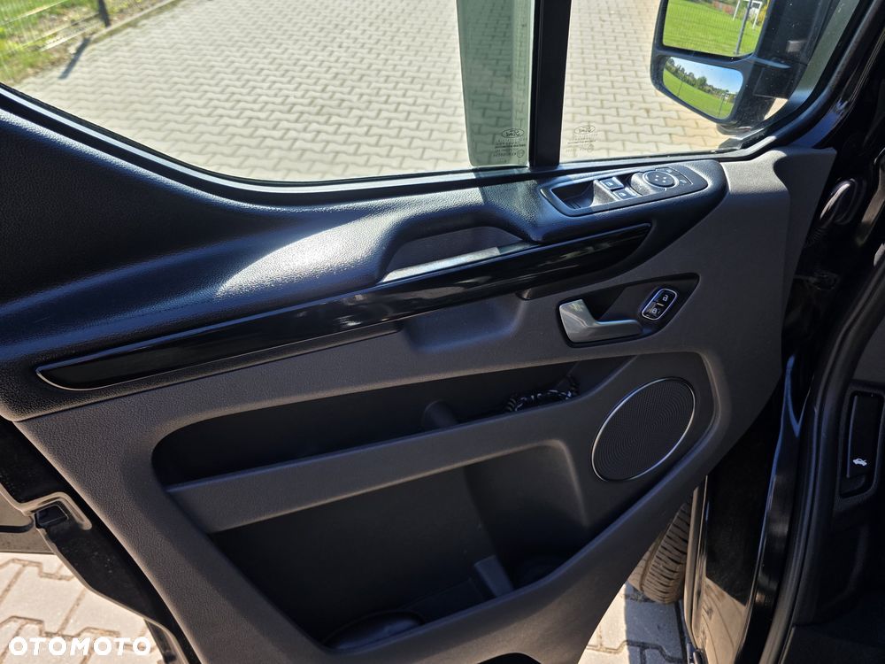 Ford Tourneo Custom - 29