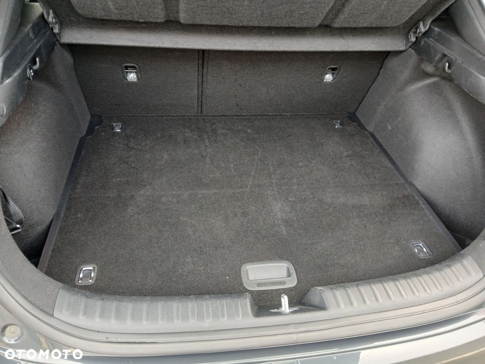 Kia XCeed 1.5 T-GDI M DCT - 12