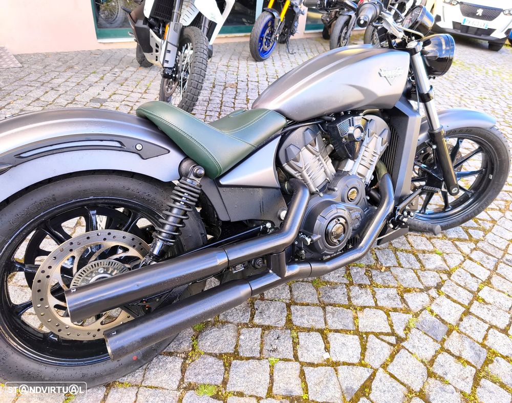 Victory Octane 1200 Custom/Chopper - 5