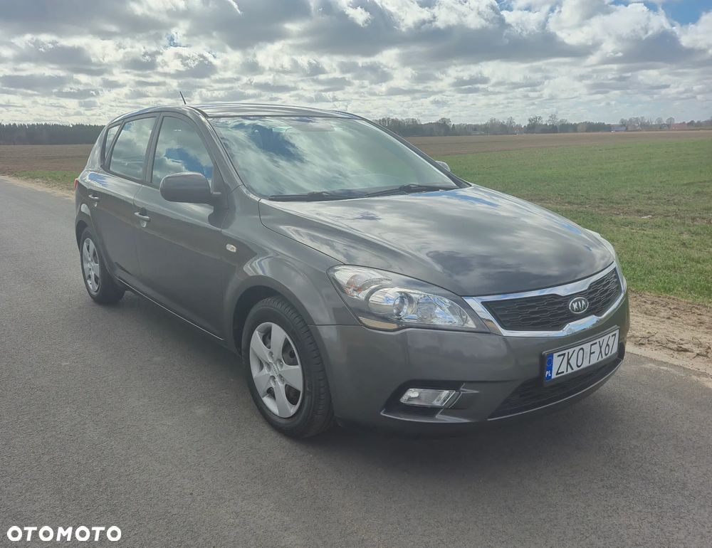 Kia Ceed 1.4 Comfort + - 9
