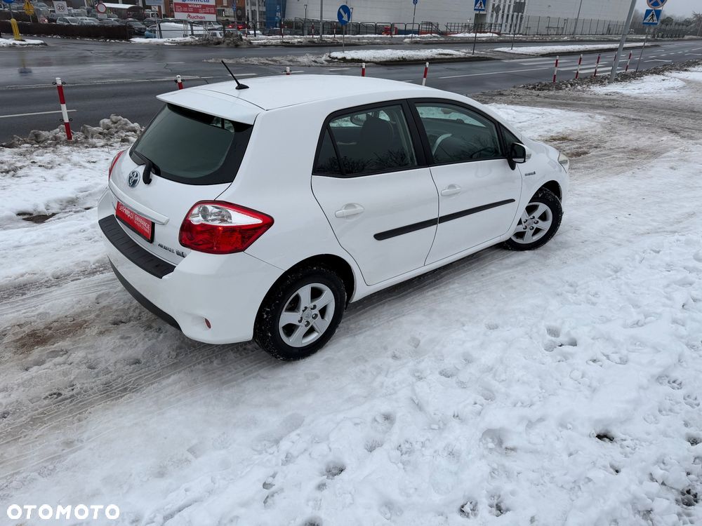 Toyota Auris 1.8 HSD Luna - 29