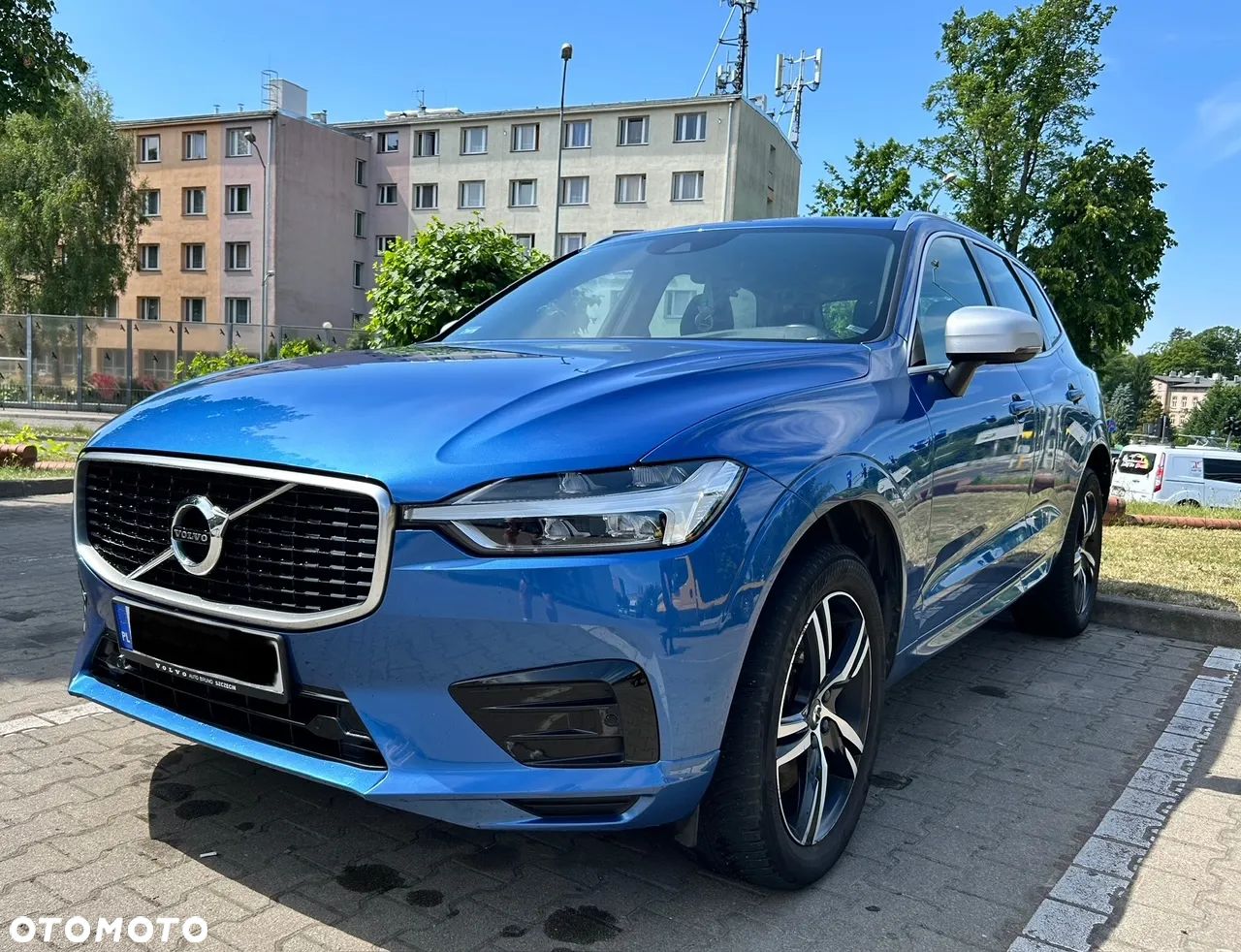 Volvo XC 60 D3 Drive-E R-Design Momentum - 1