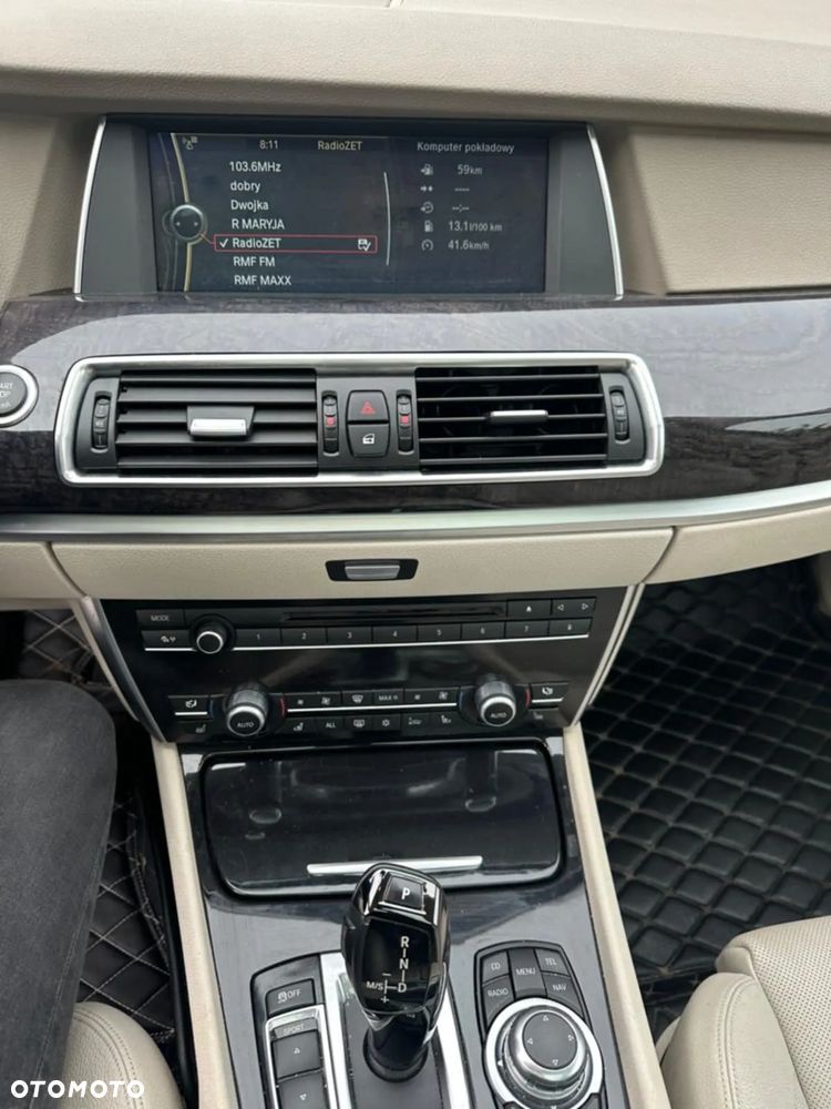 BMW Seria 5 550i - 19