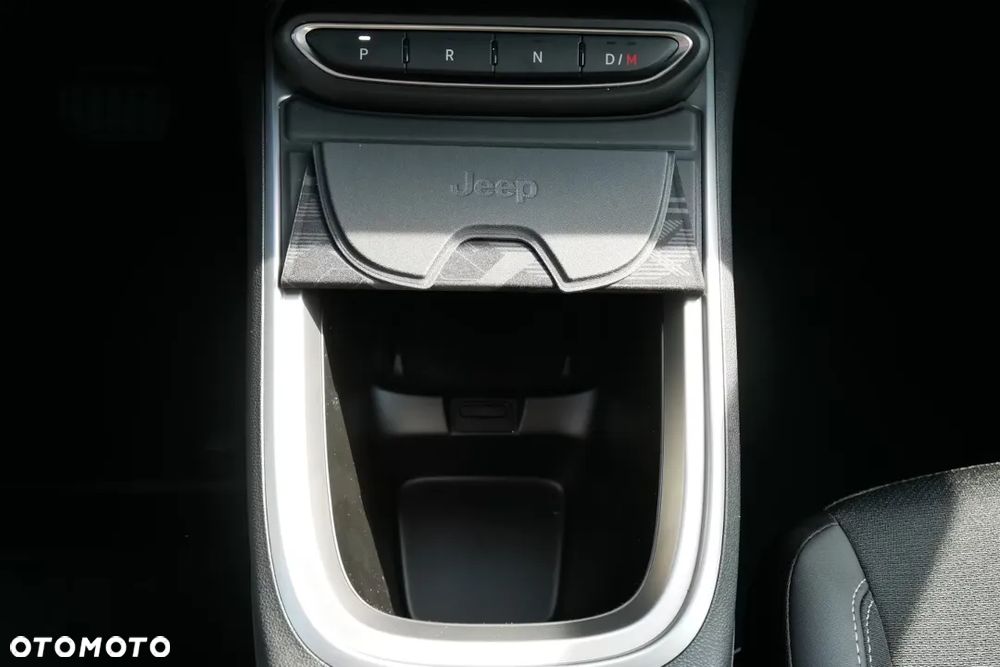 Jeep Avenger 1.2 T3 mHEV Summit FWD eDCT6 - 16