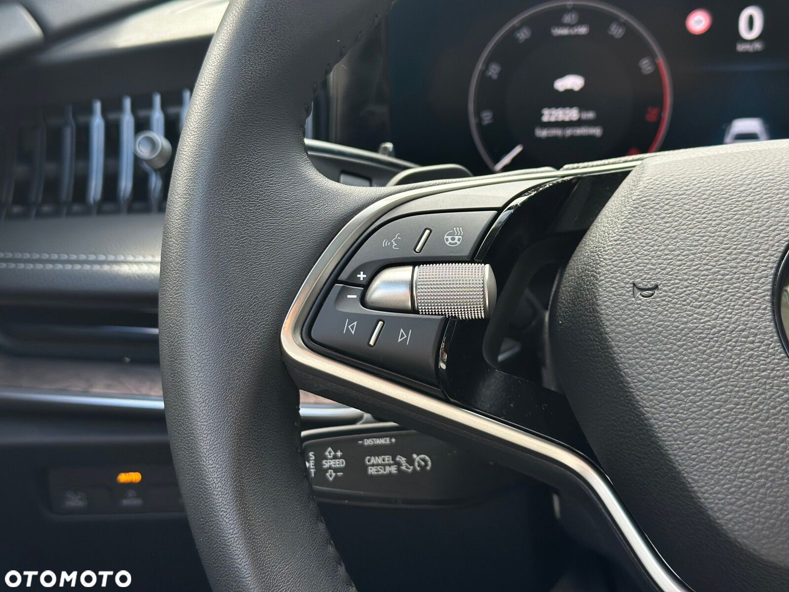 Skoda Superb 1.5 TSI L&K DSG - 19