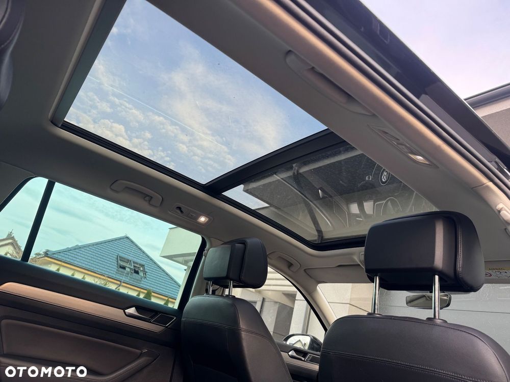 Volkswagen Passat 2.0 TDI SCR DSG Highline - 17