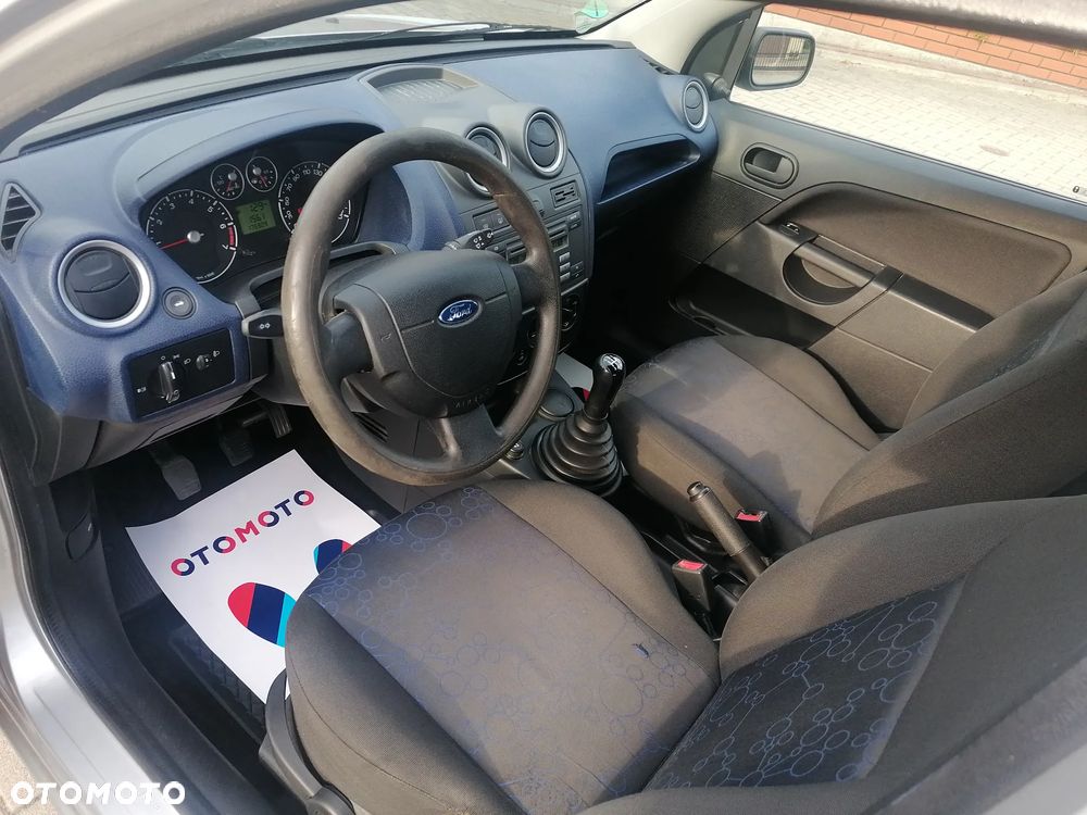 Ford Fiesta - 7