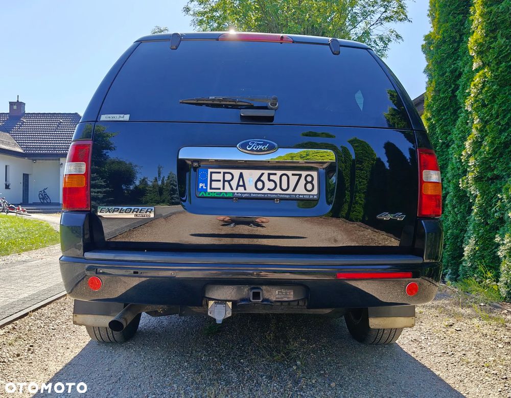 Ford Explorer 4.6 - 5