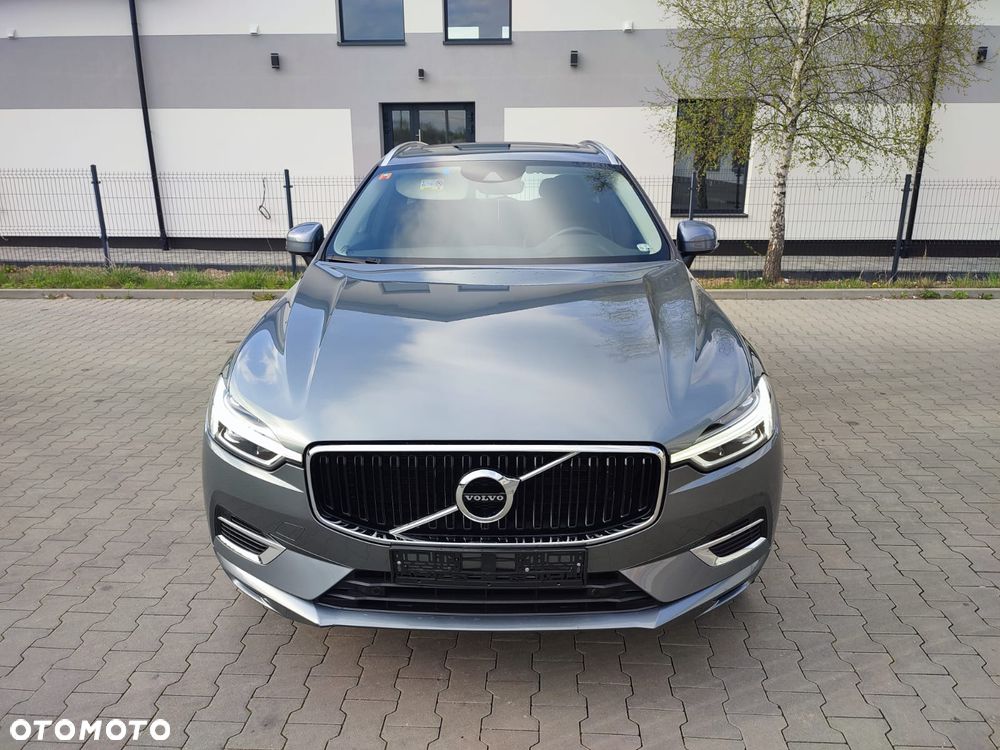 Volvo XC 60 T8 Twin Engine AWD Geartronic Momentum - 3