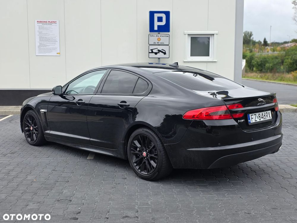 Jaguar XF 2.2 - 6
