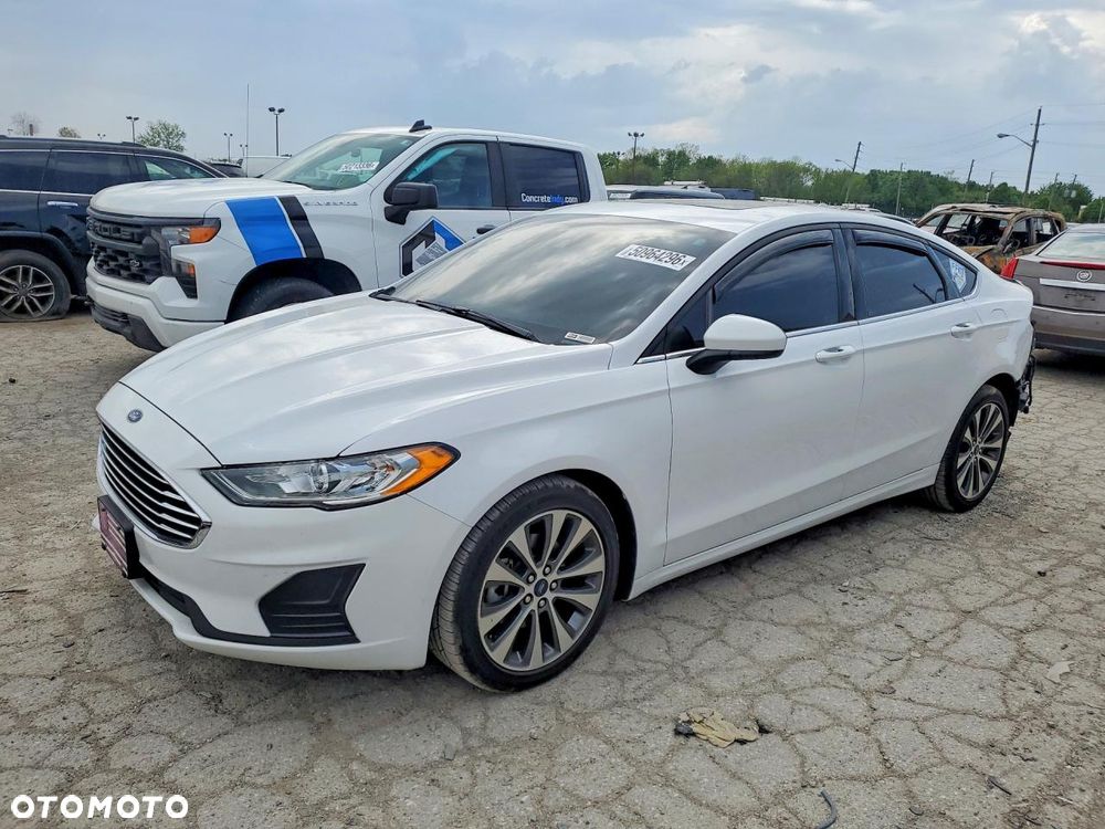 Ford Fusion - 2