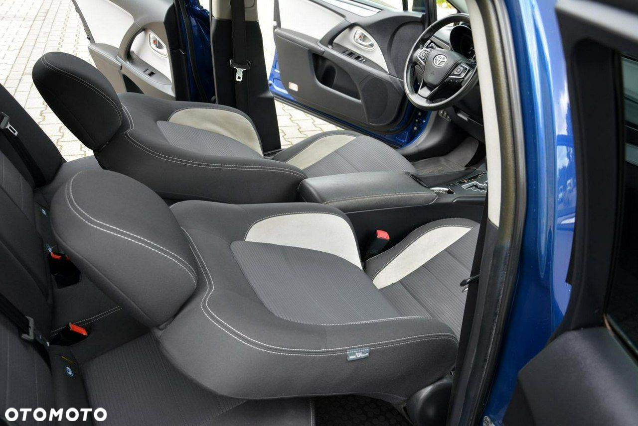 Toyota Avensis 1.8 Sol MS - 22